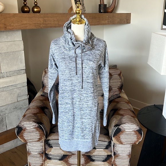 Athleta Sport It Dress - Picture 2 of 8